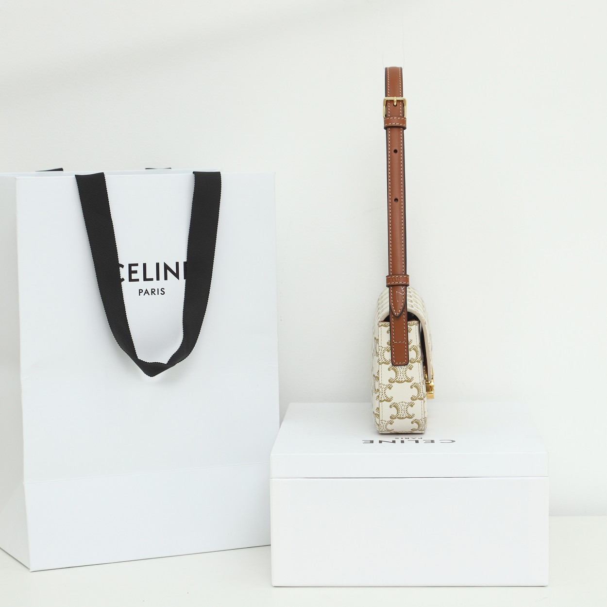 Replica Celine Classique Triomphe Bag - Image 9