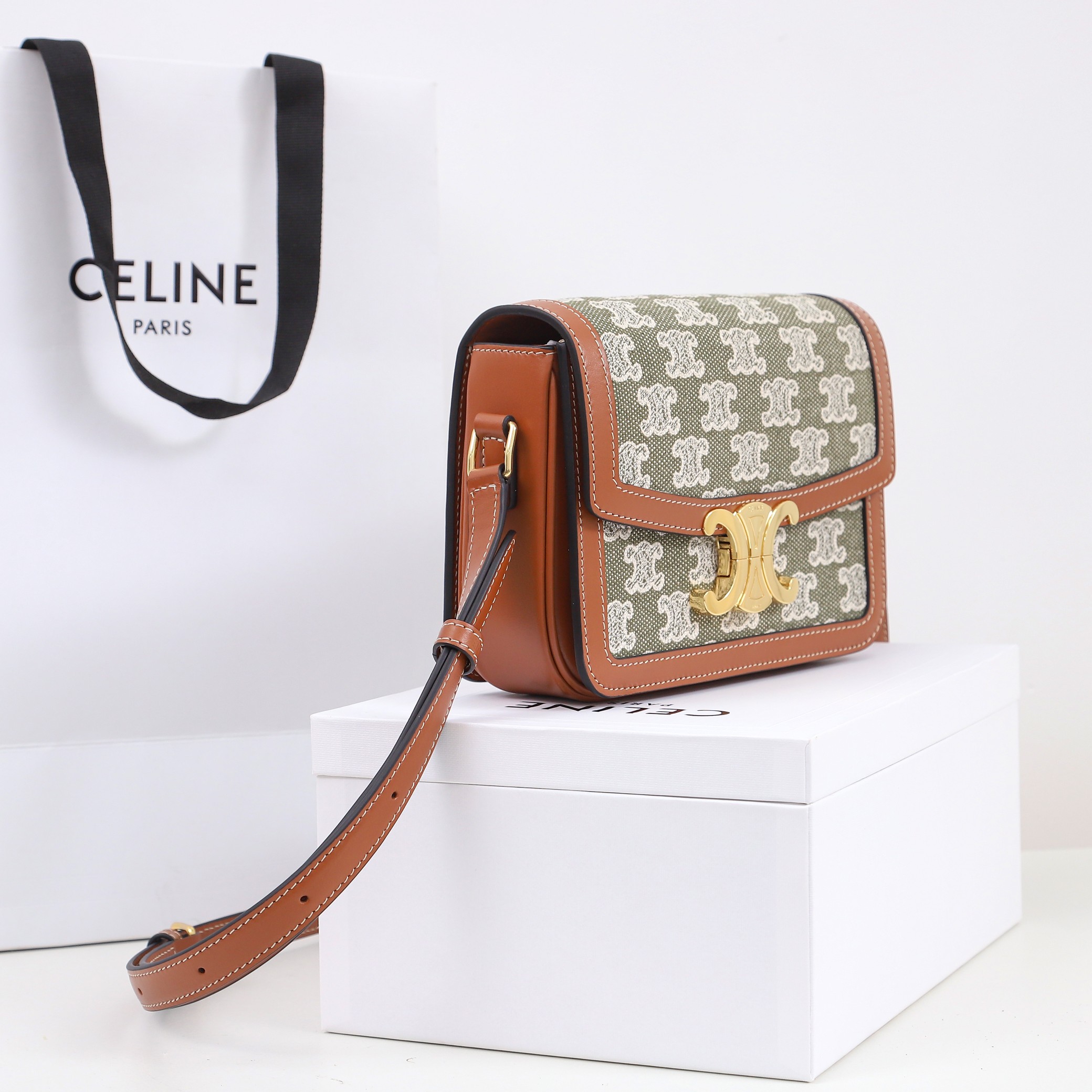 Replica Celine Classique Triomphe Bag - Image 6