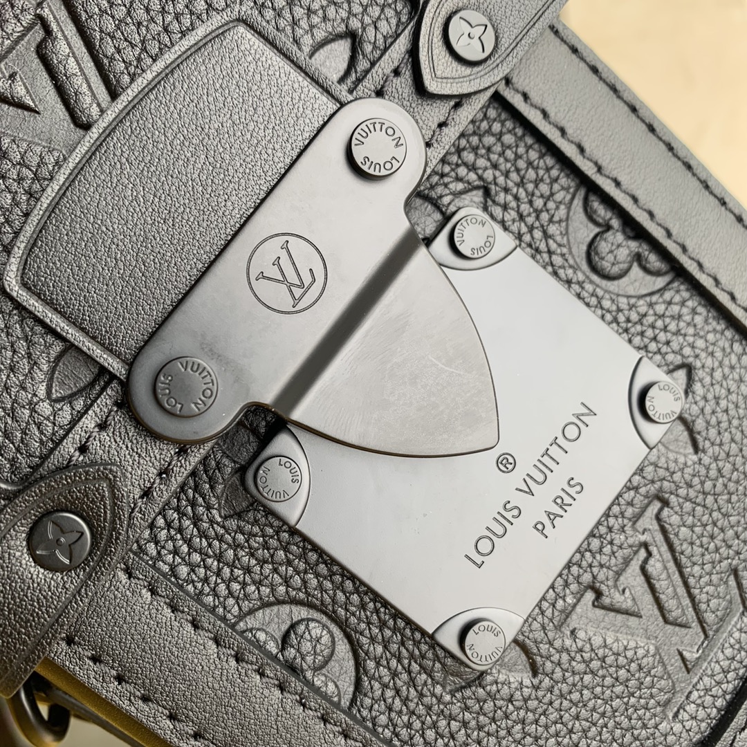 Replica Louis Vuitton Vertical Trunk Wearable Wallet M82070 - Image 7