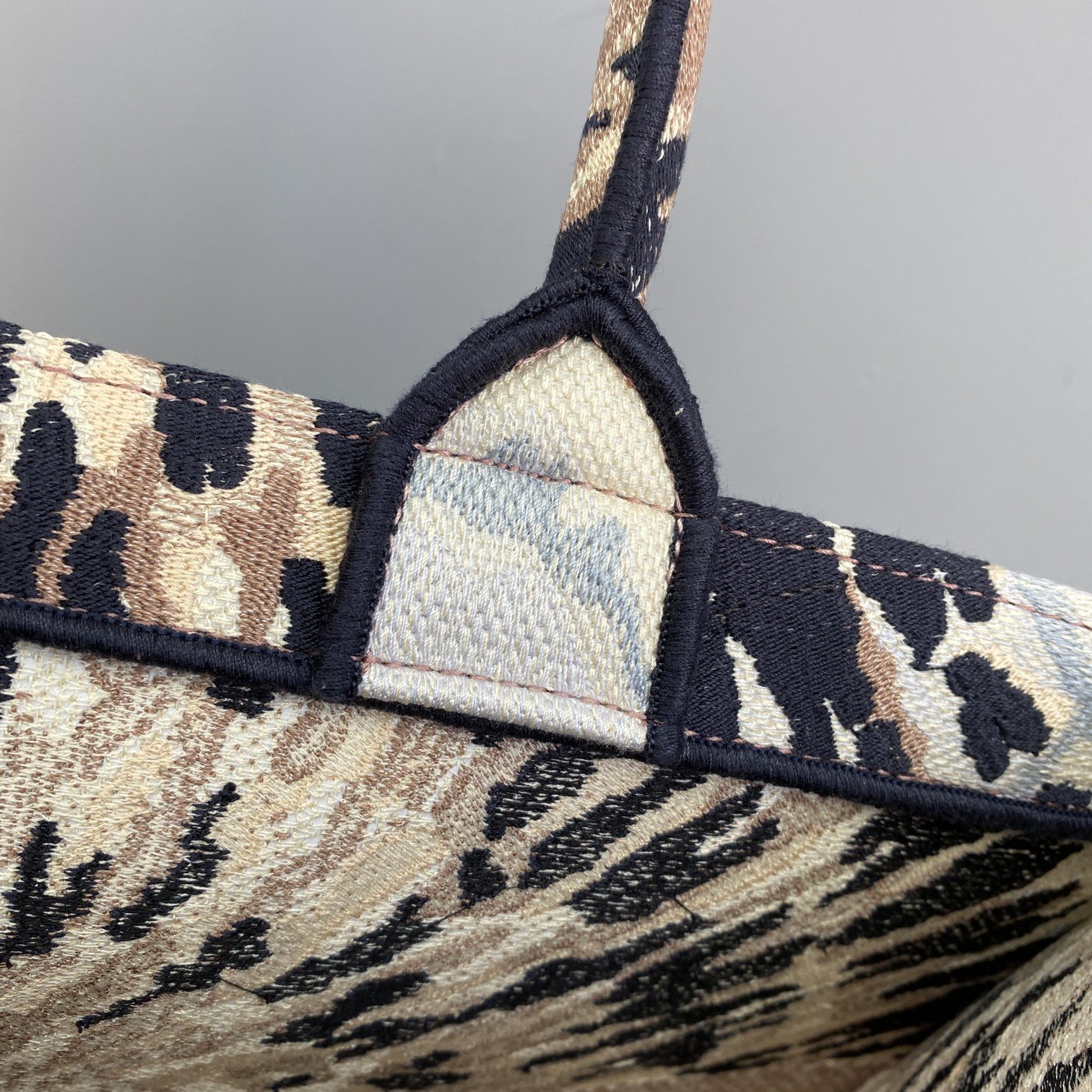 Replica Dior Book Tote Dior Rnave D'Infini Embroidery - Image 2
