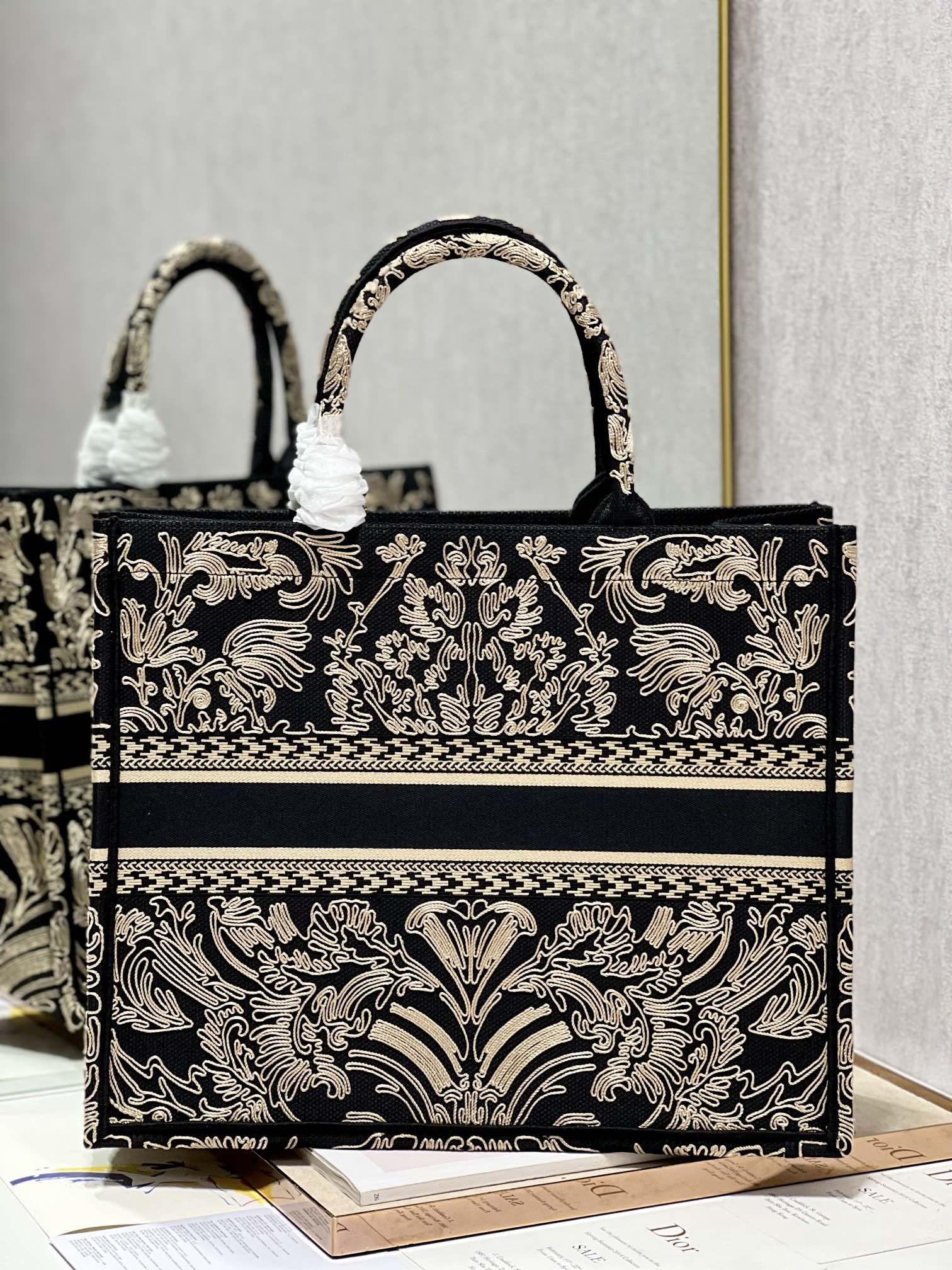 Replica Dior Book Tote Large Black And White Ornamental Cornely-Effect Embroidery M1286Zmdr_M03C - Image 7