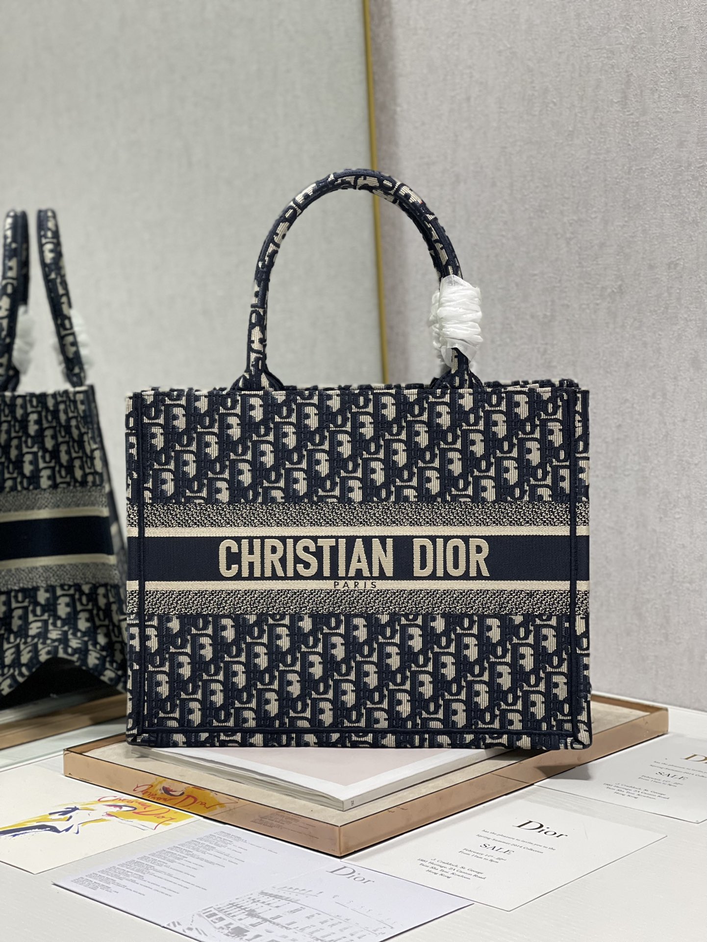 Replica Dior Book Tote Medium Dior Book Tote M1286Zriw_M928
