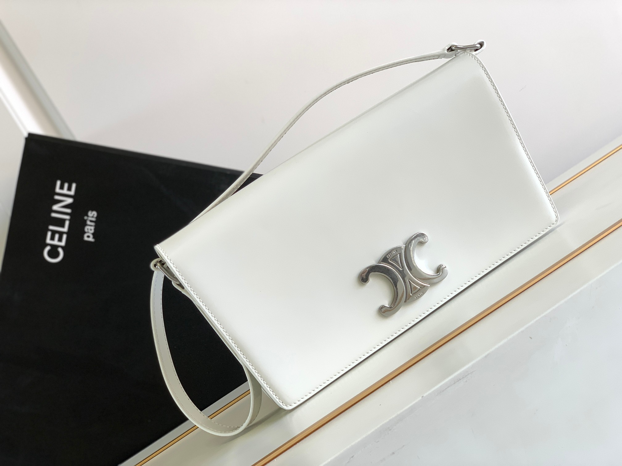 Replica Celine Trapeze Triomphe Bag In Shiny Calfskin White
