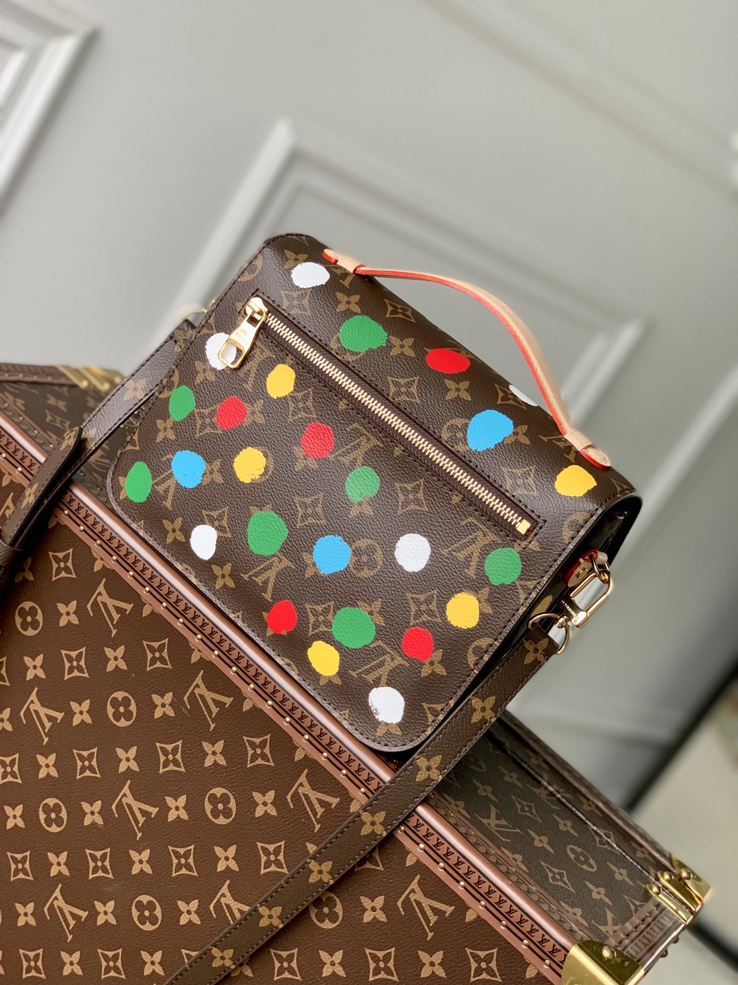 Replica Louis Vuitton Yk Pochette Metis M46384 - Image 6