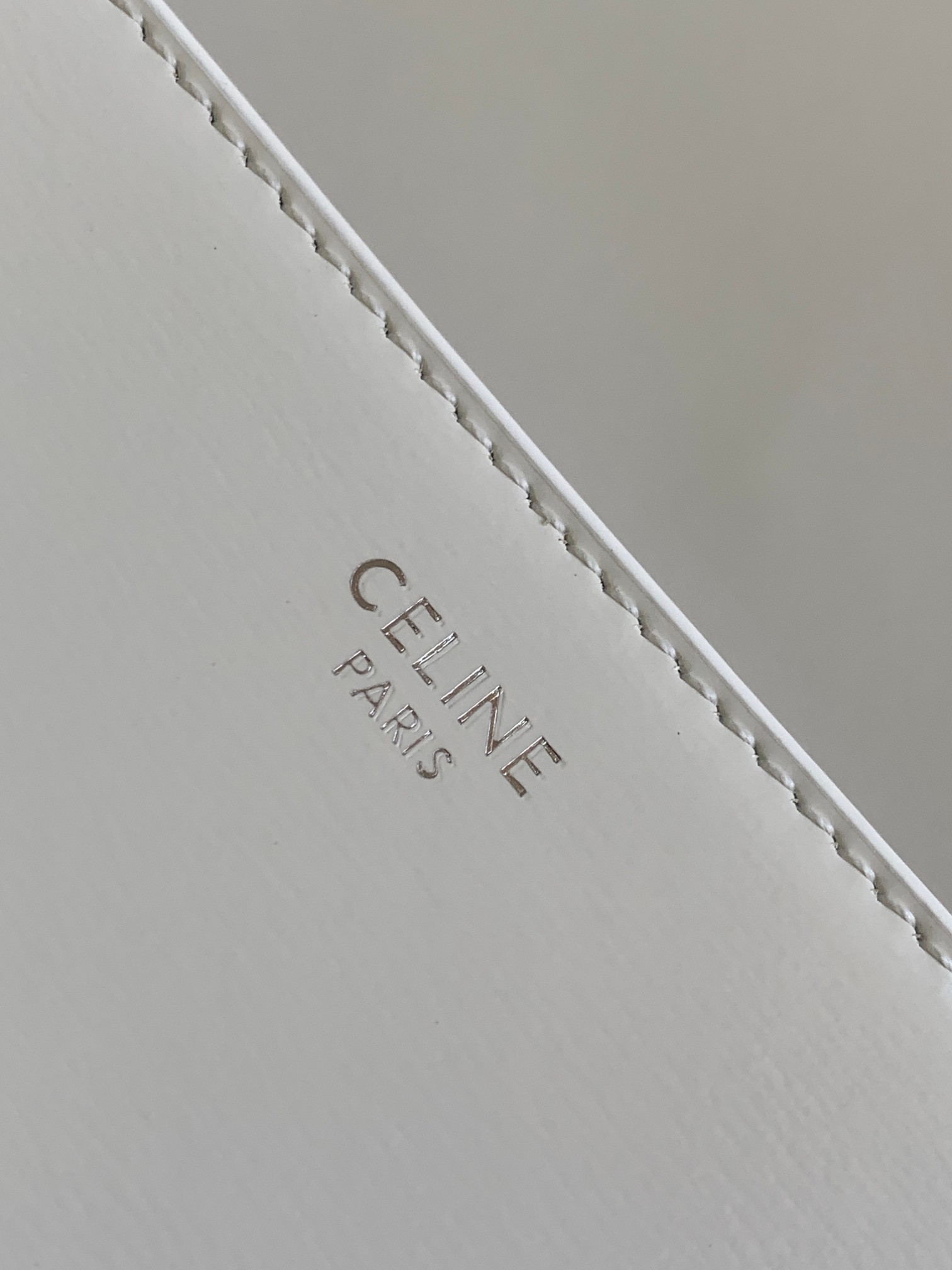 Replica Celine Trapeze Triomphe Bag In Shiny Calfskin White - Image 3