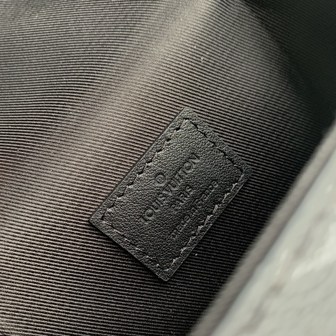 Replica Louis Vuitton Vertical Trunk Wearable Wallet M82077 - Image 2