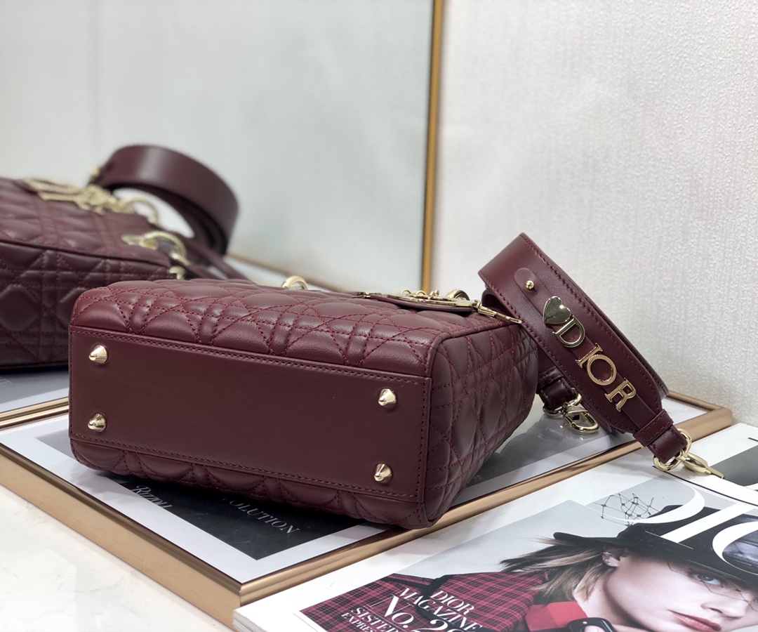 Replica Dior Medium Lady Dior Bag Cherry Red Patent Cannage Calfskin M0565Owcb_M323 - Image 3