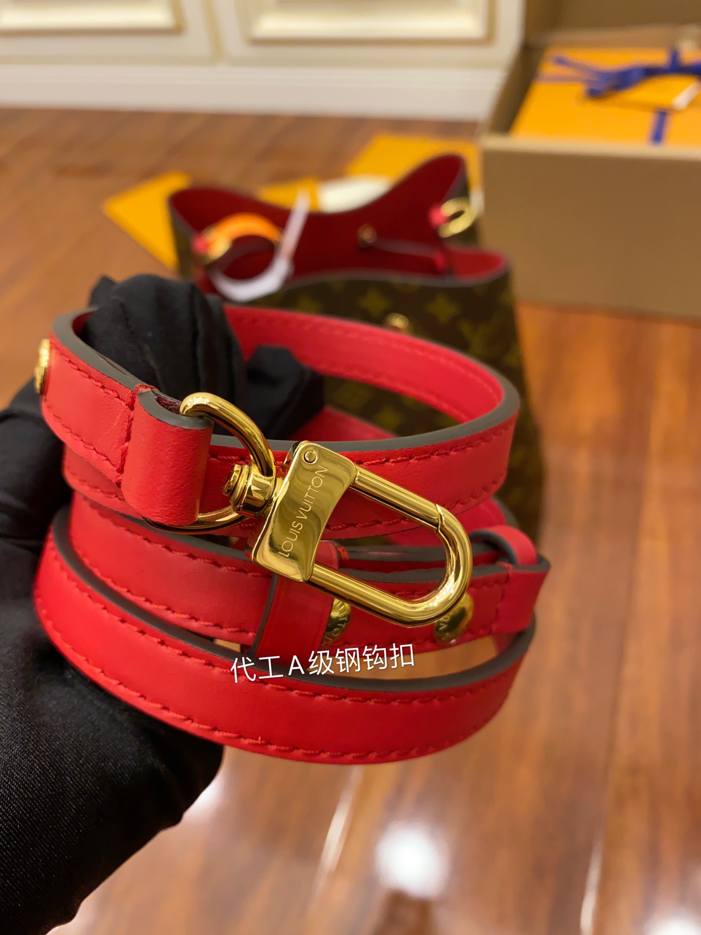 Replica Louis Vuitton Neonoe Mm M44021 - Image 4