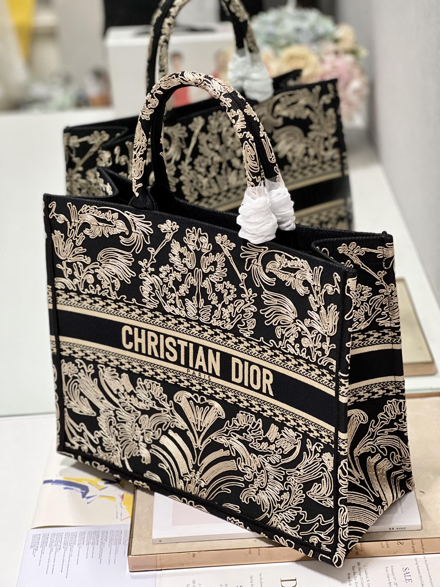 Replica Dior Book Tote Large Black And White Ornamental Cornely-Effect Embroidery M1286Zmdr_M03C - Image 5