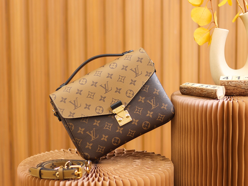 Replica Louis Vuitton Pochette Metis East West M44876 - Image 7