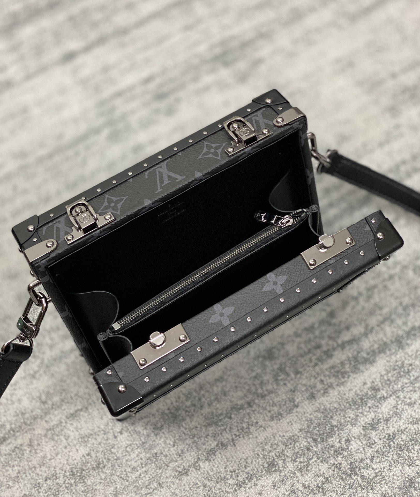 Replica Louis Vuitton Clutch Box M20251 - Image 7