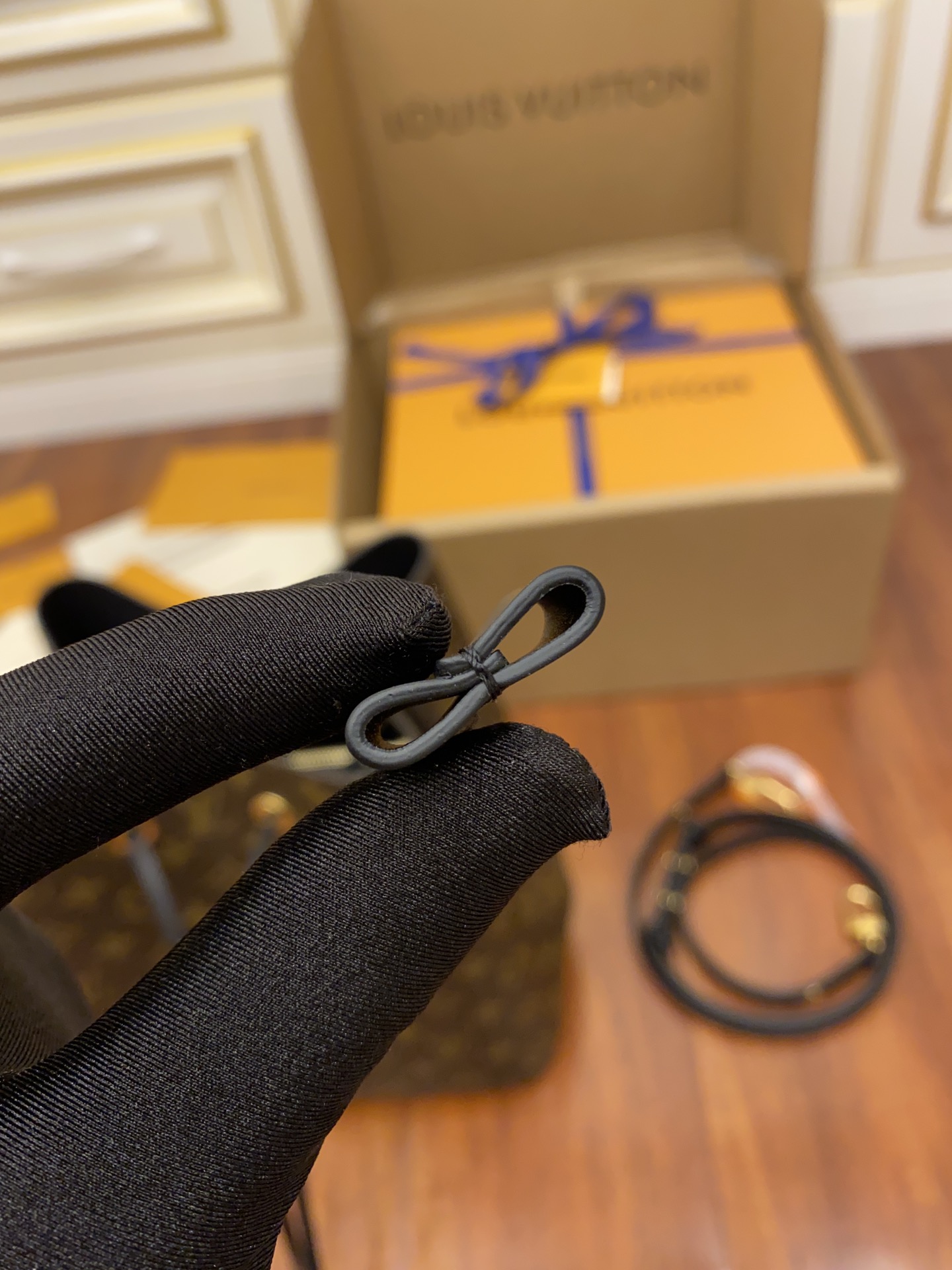 Replica Louis Vuitton Neonoe Mm M44020 - Image 7