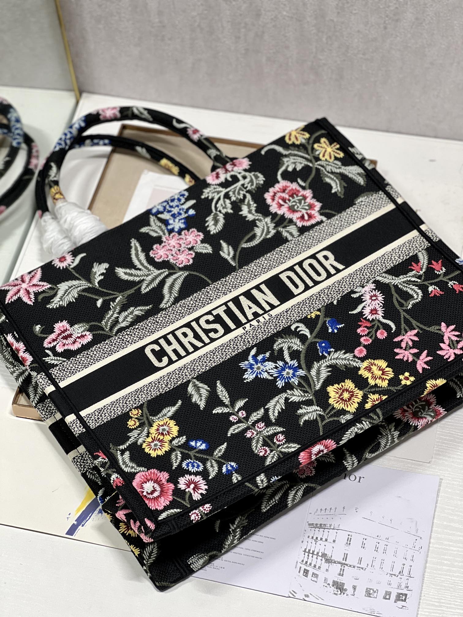 Replica Dior Book Tote Large Black Multicolor Dior Petites Fleurs Embroidery M1286Zeau_M911 - Image 3