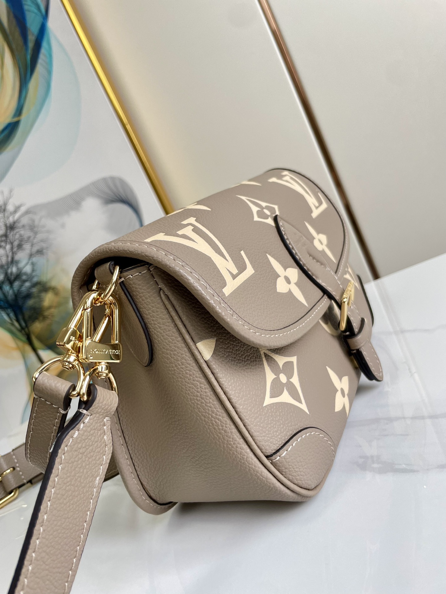 Replica Louis Vuitton Diane M46583 - Image 5