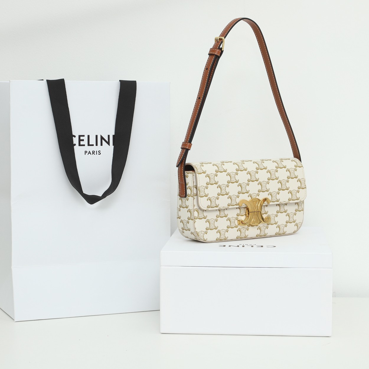 Replica Celine Classique Triomphe Bag - Image 7
