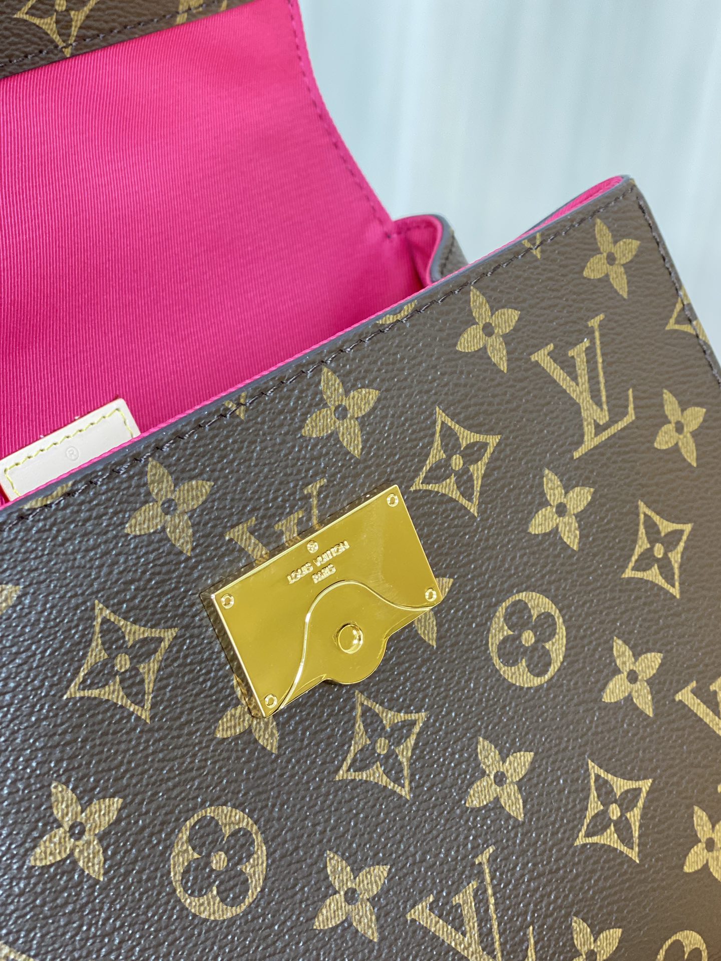 Replica Louis Vuitton Monogram Canvas Cluny Mm M42735 - Image 2