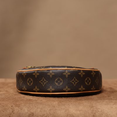 Alternative view of Replica Louis Vuitton Monogram Canvas Loop Bag M81098