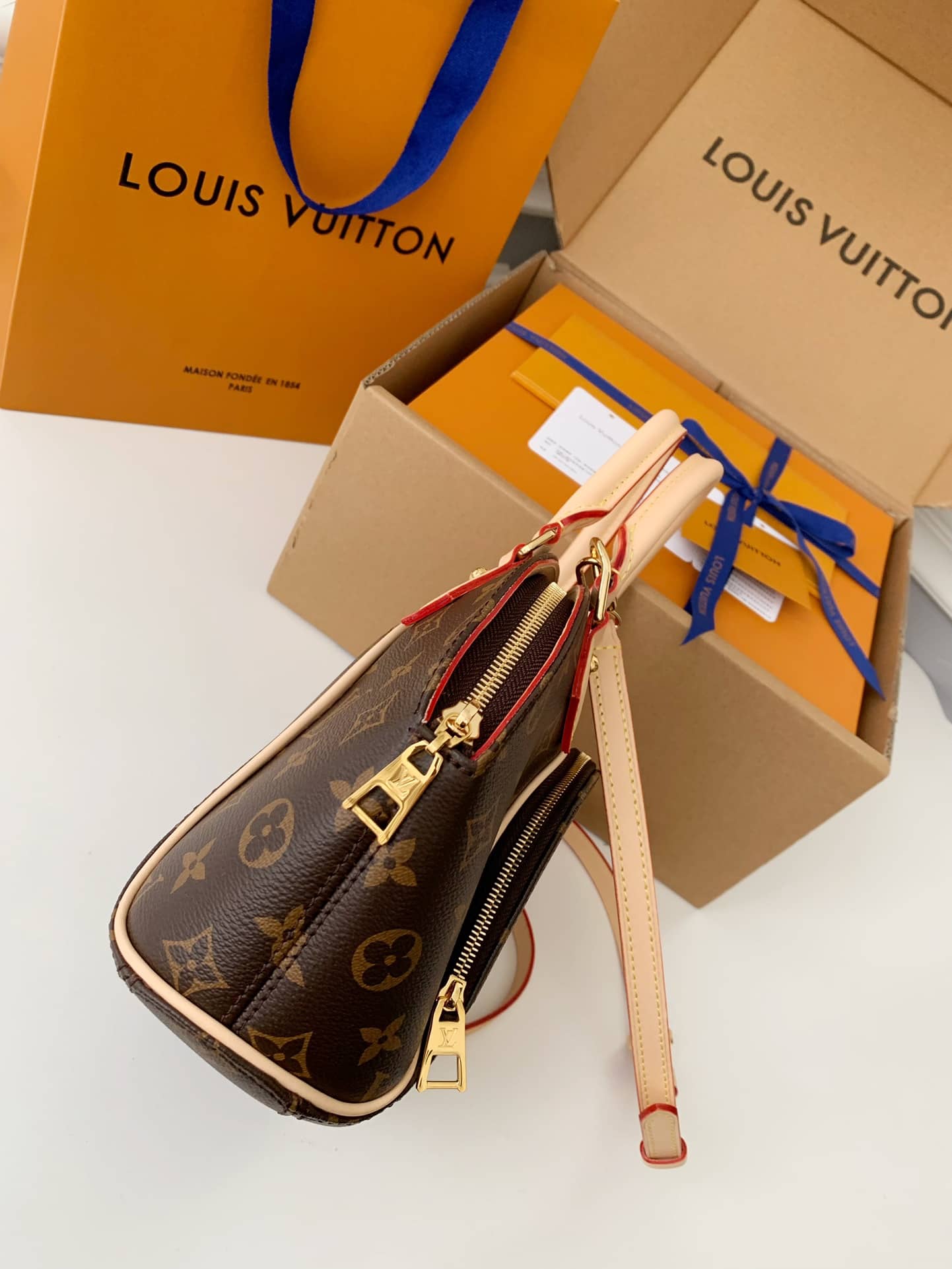 Replica Louis Vuitton Monogram Ellipse Pm Shoulder Bag M46196 - Image 2