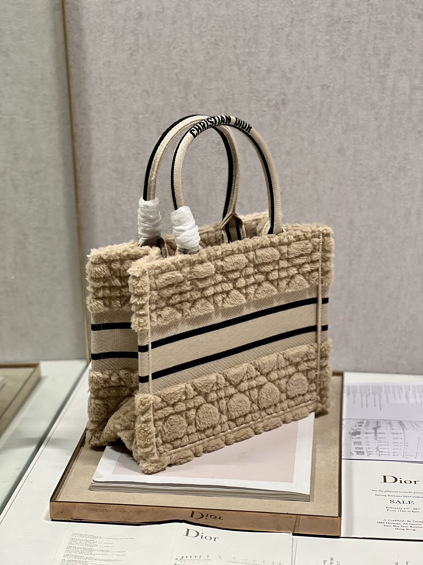 Replica Dior Book Tote Small Beige Cannage Shearling M1265Zmbu_M918 - Image 8