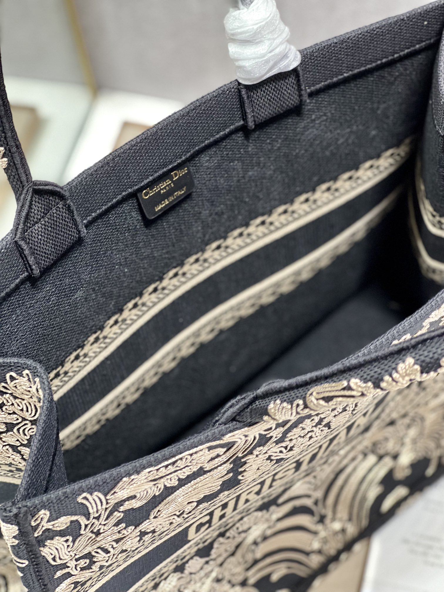 Replica Dior Book Tote Large Black And White Ornamental Cornely-Effect Embroidery M1286Zmdr_M03C - Image 3