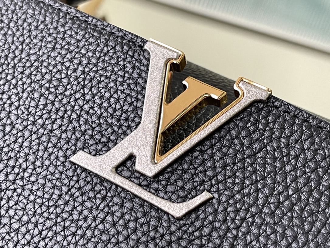 Replica Louis Vuitton Z Capucines Mm M21121 - Image 6