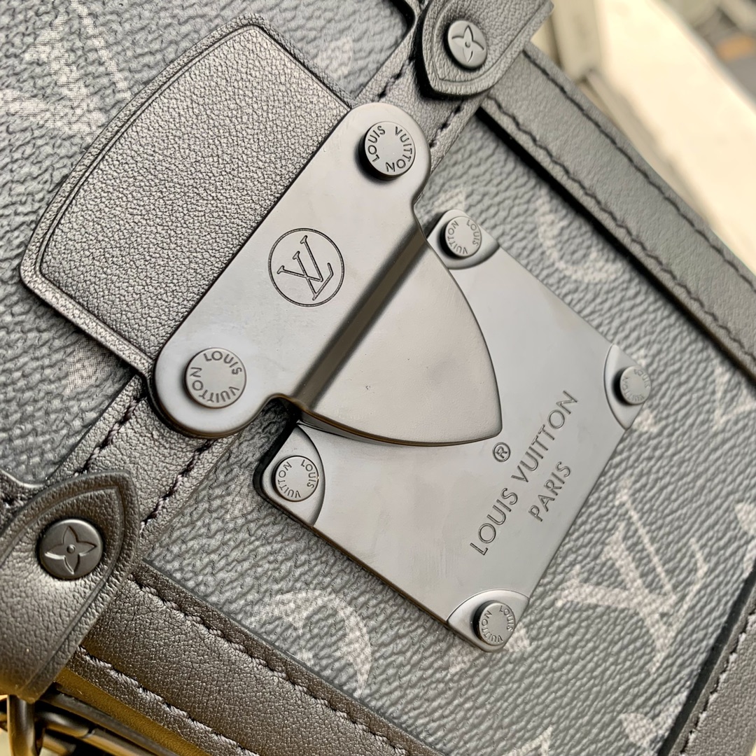 Replica Louis Vuitton Vertical Trunk Wearable Wallet M82077 - Image 8