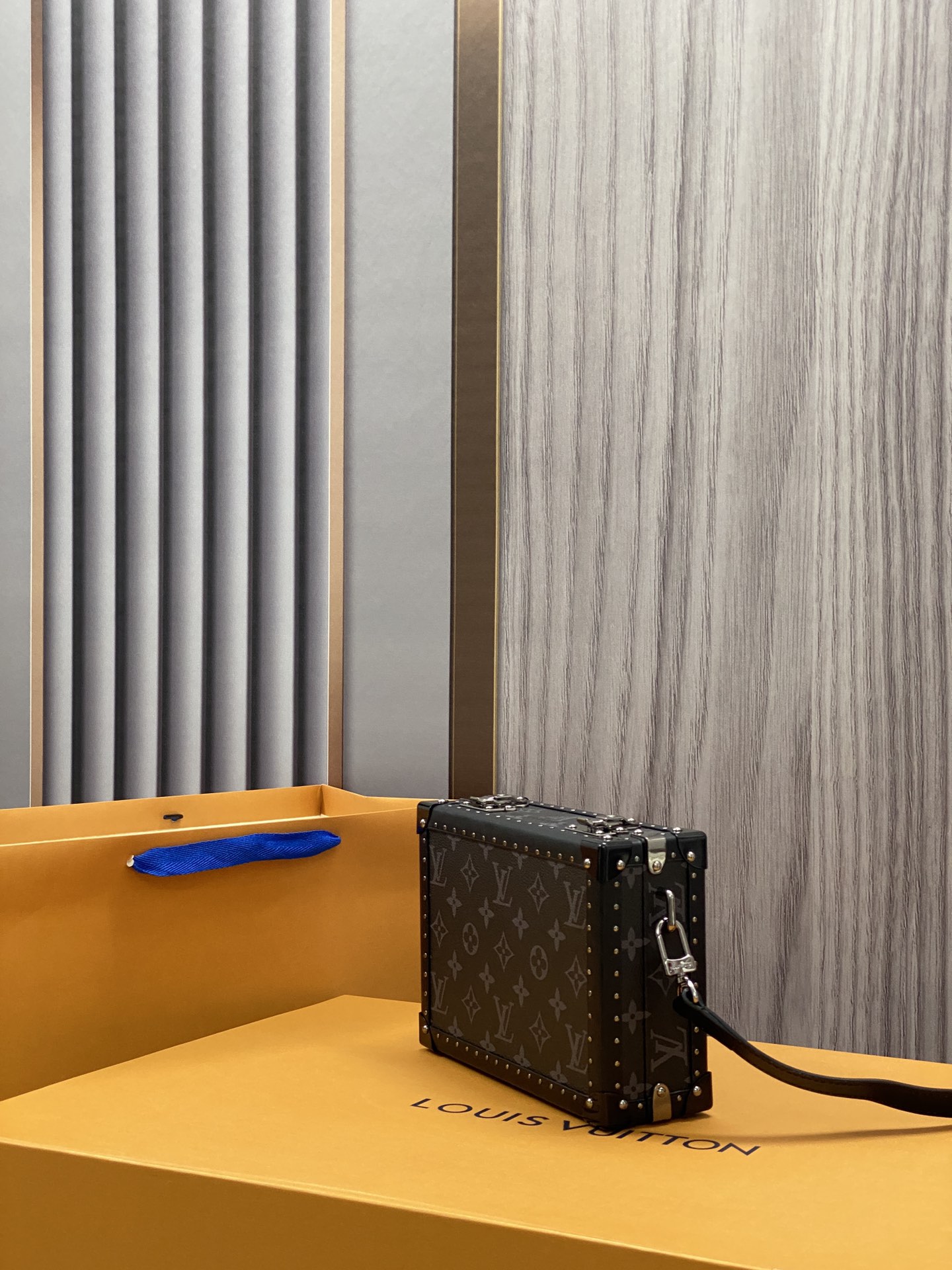 Replica Louis Vuitton Clutch Box M20251 - Image 3