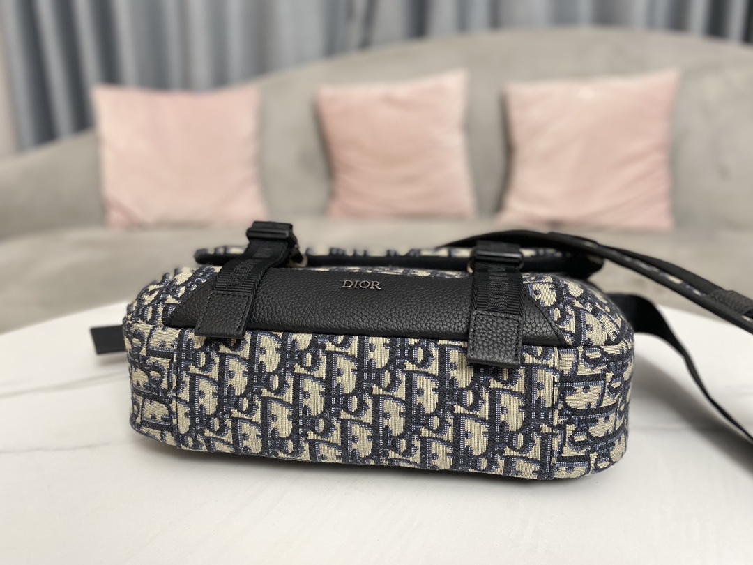 Replica Dior Explorer Messenger Bag 1Esme061Yky_H27E - Image 9