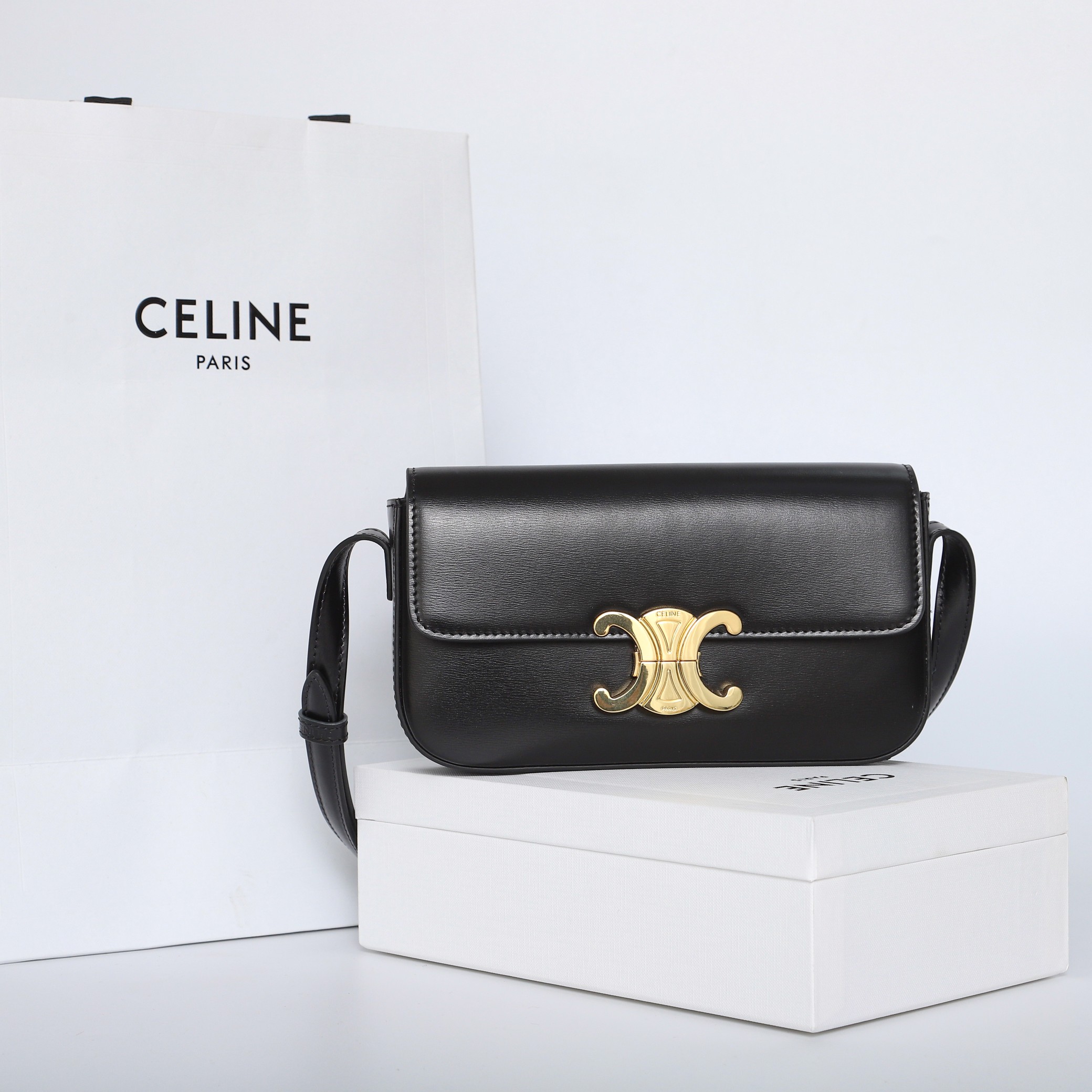 Replica Celine Triomphe Shoulder