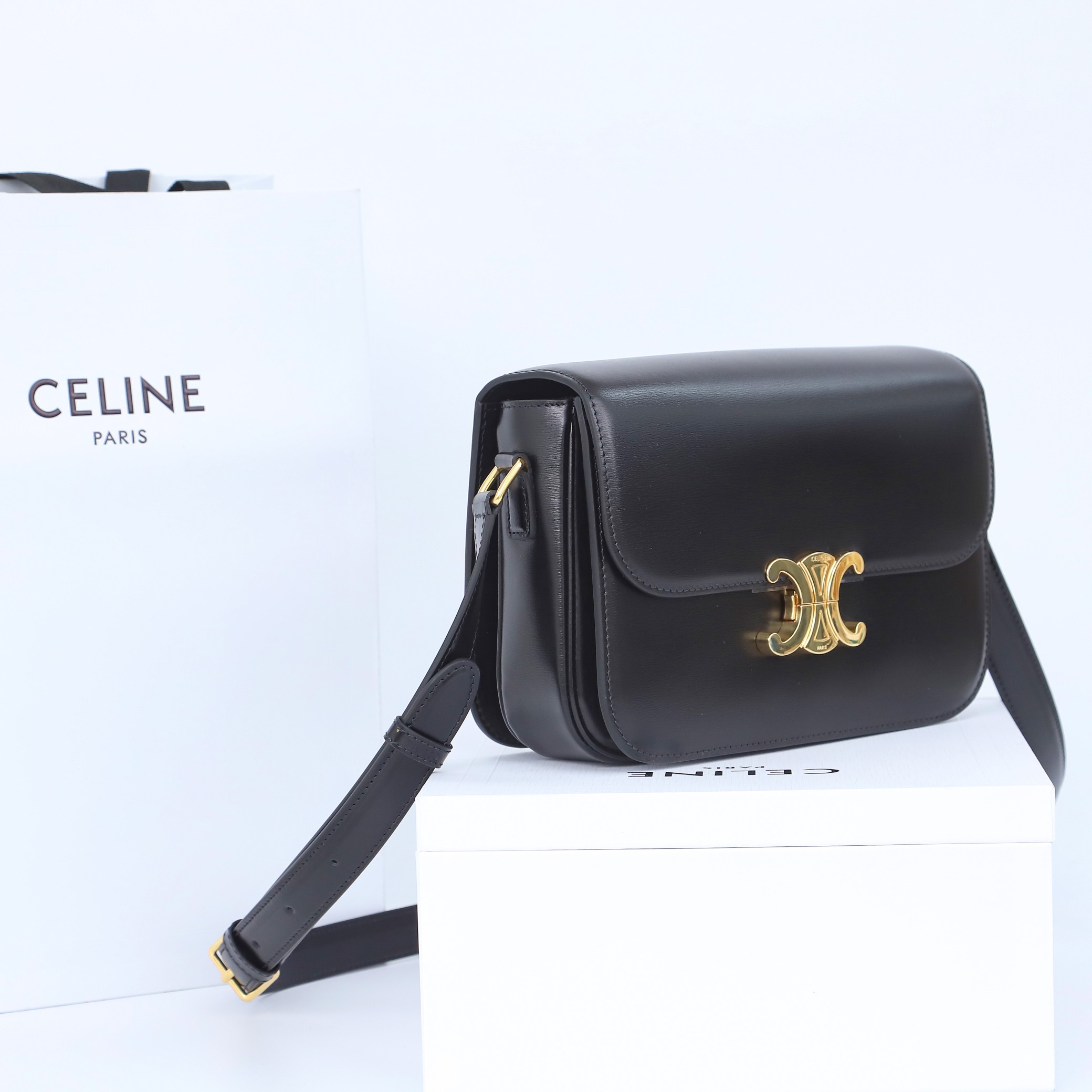 Replica Celine Classique Triomphe Bag - Image 7