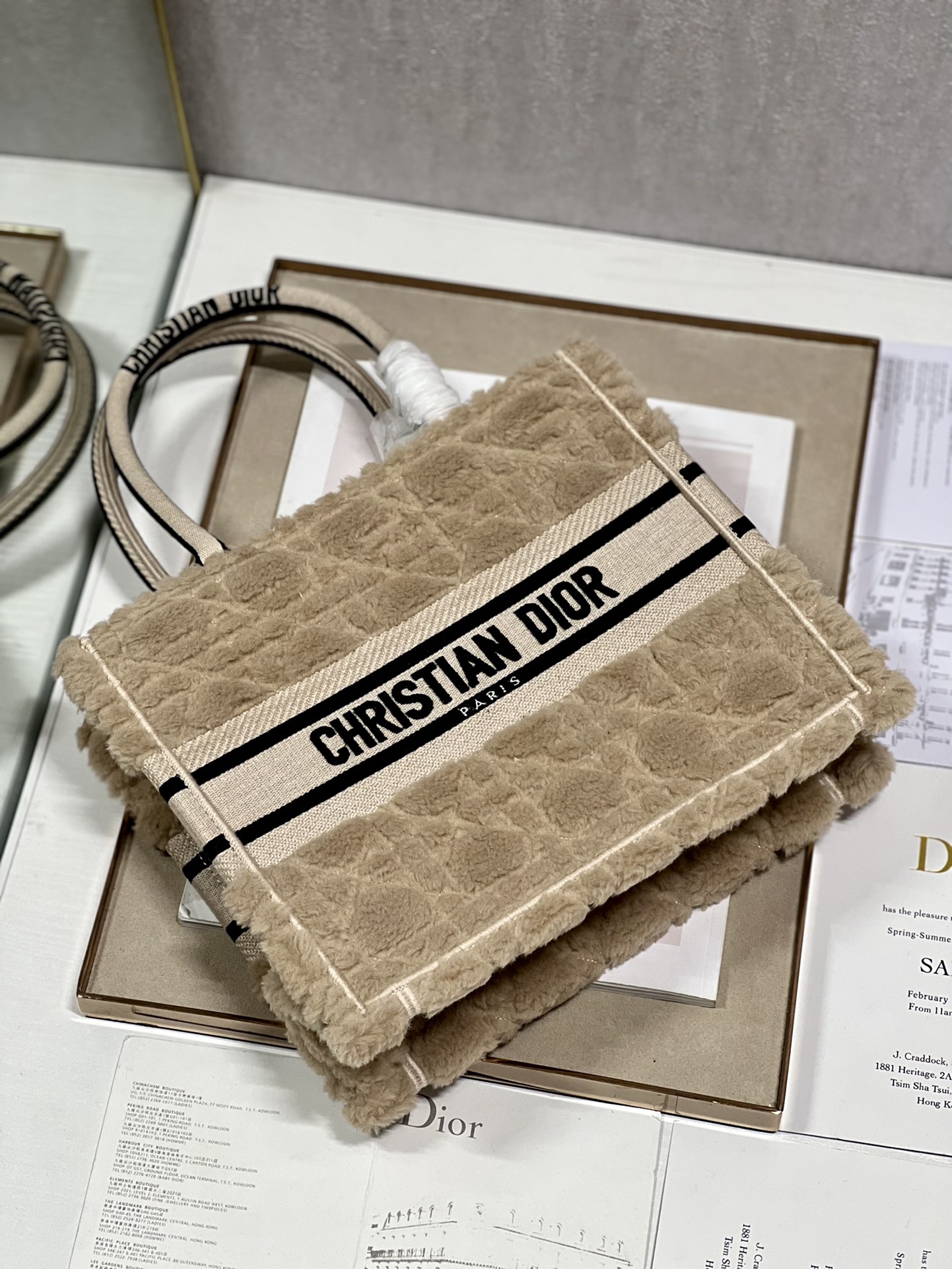 Replica Dior Book Tote Small Beige Cannage Shearling M1265Zmbu_M918 - Image 4