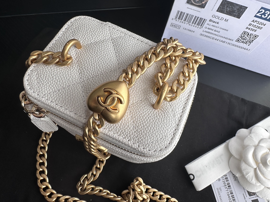 Replica Chanel Clutch With Chain Grained Calfskin & Gold-Tone Metal White Ap3203 - Image 5