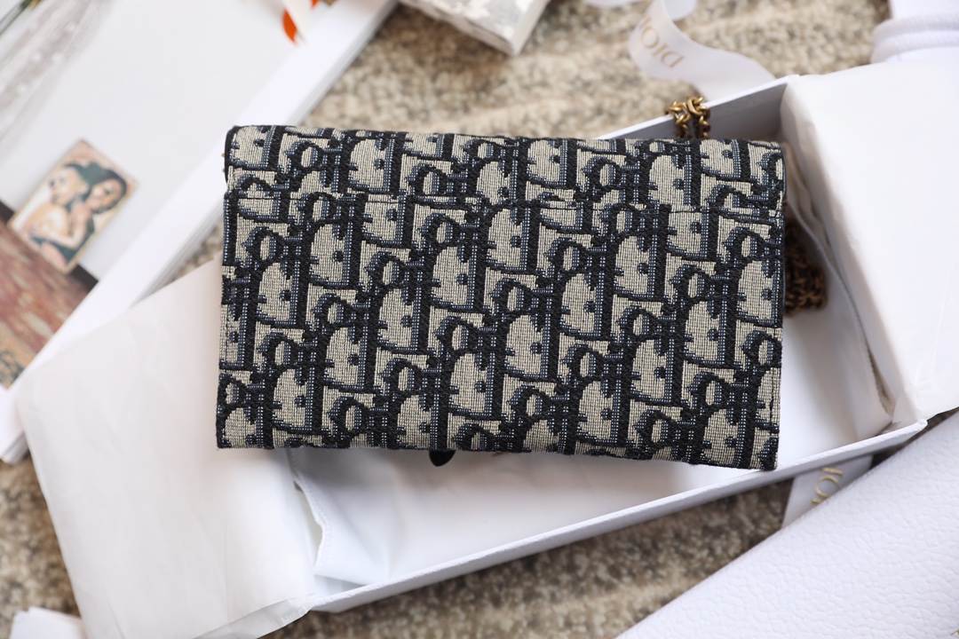 Replica Dior Long Saddle Wallet With Chain Blue Dior Oblique Jacquard S5614Ctzq_M928 - Image 4