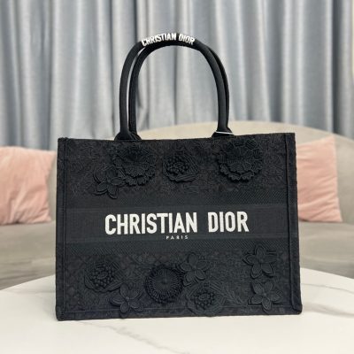 Replica Dior Book Tote Medium D-Lace Macrame M1296Zeax_M911