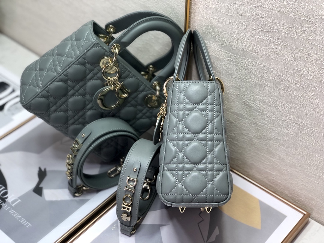 Replica Dior Medium Lady Dior Bag Cloud Blue Patent Cannage Calfskin M0565Owcb_M81B - Image 4