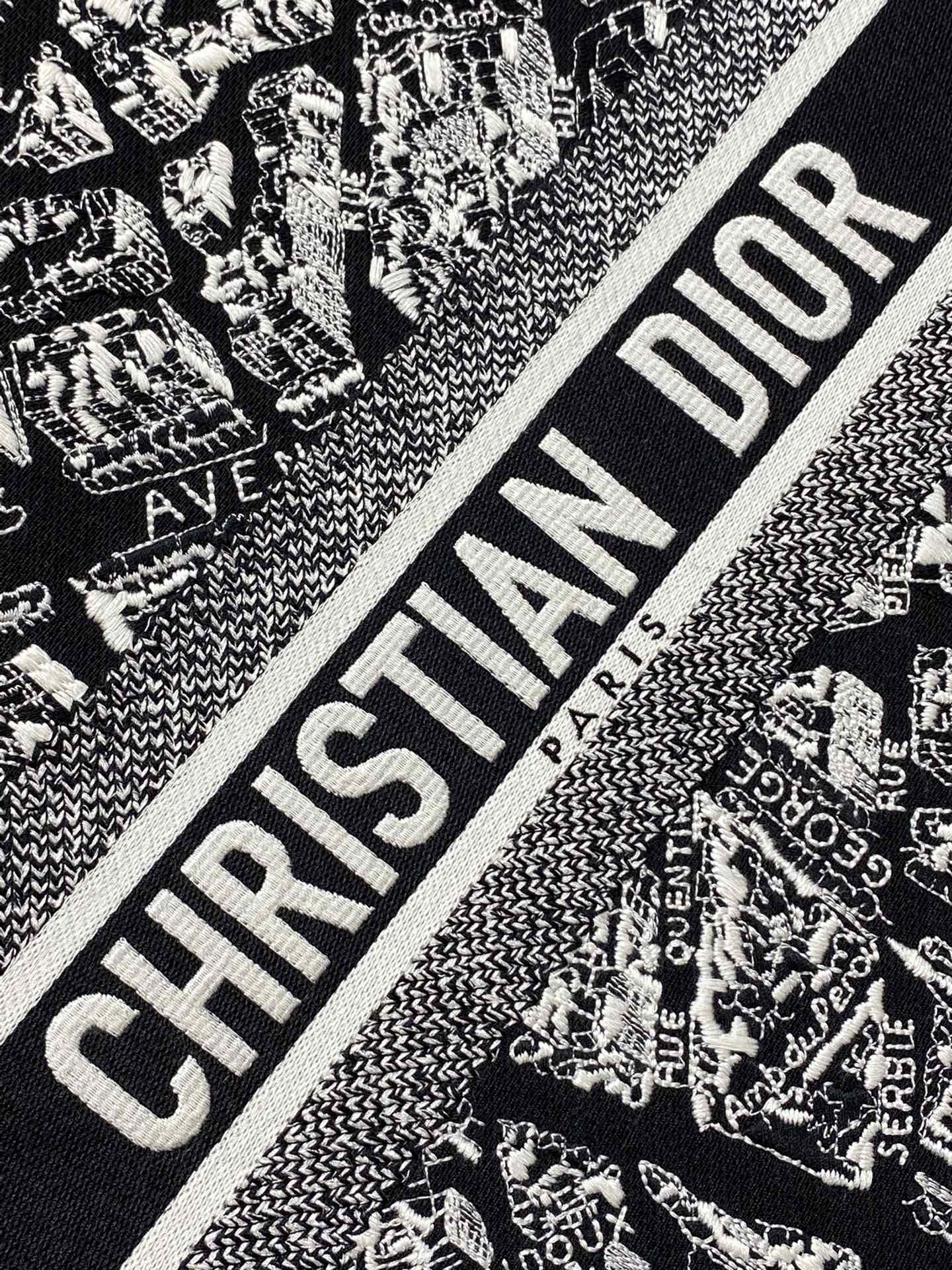 Replica Dior Book Tote Large Black And White Plan De Paris Embroidery M1296Zomp_M993 - Image 9