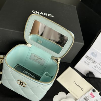 Alternative view of Replica Chanel 22 Cyanine Ap2198