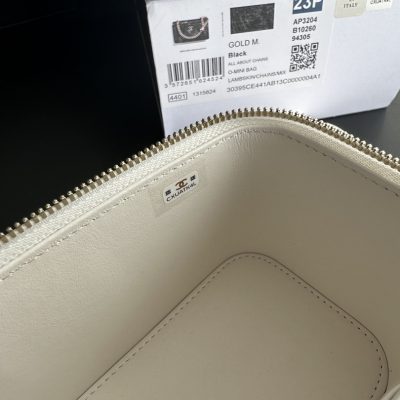 Alternative view of Replica Chanel Vanity Case White Ap3204