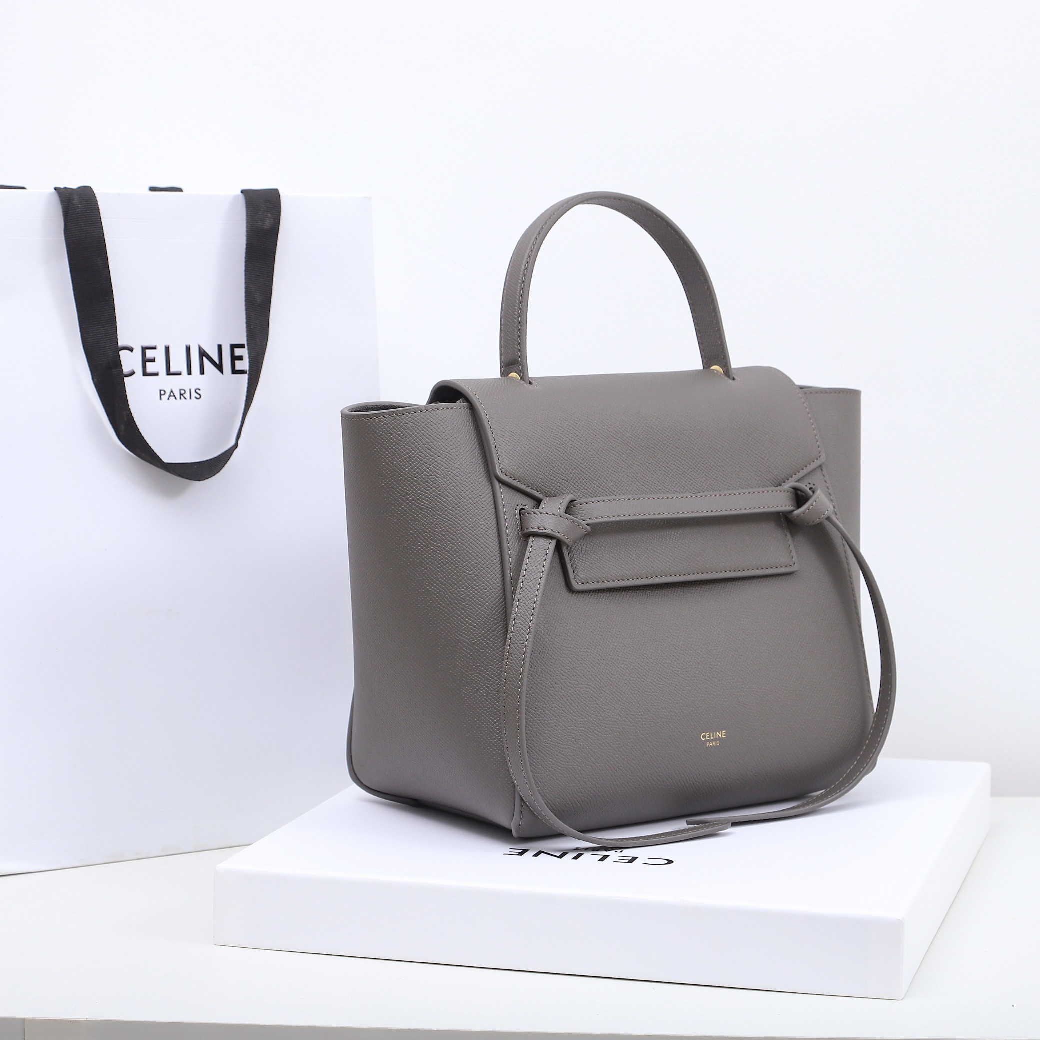 Replica Celine Luggage Handbag In Drummed Calfskin 189023 - Image 7
