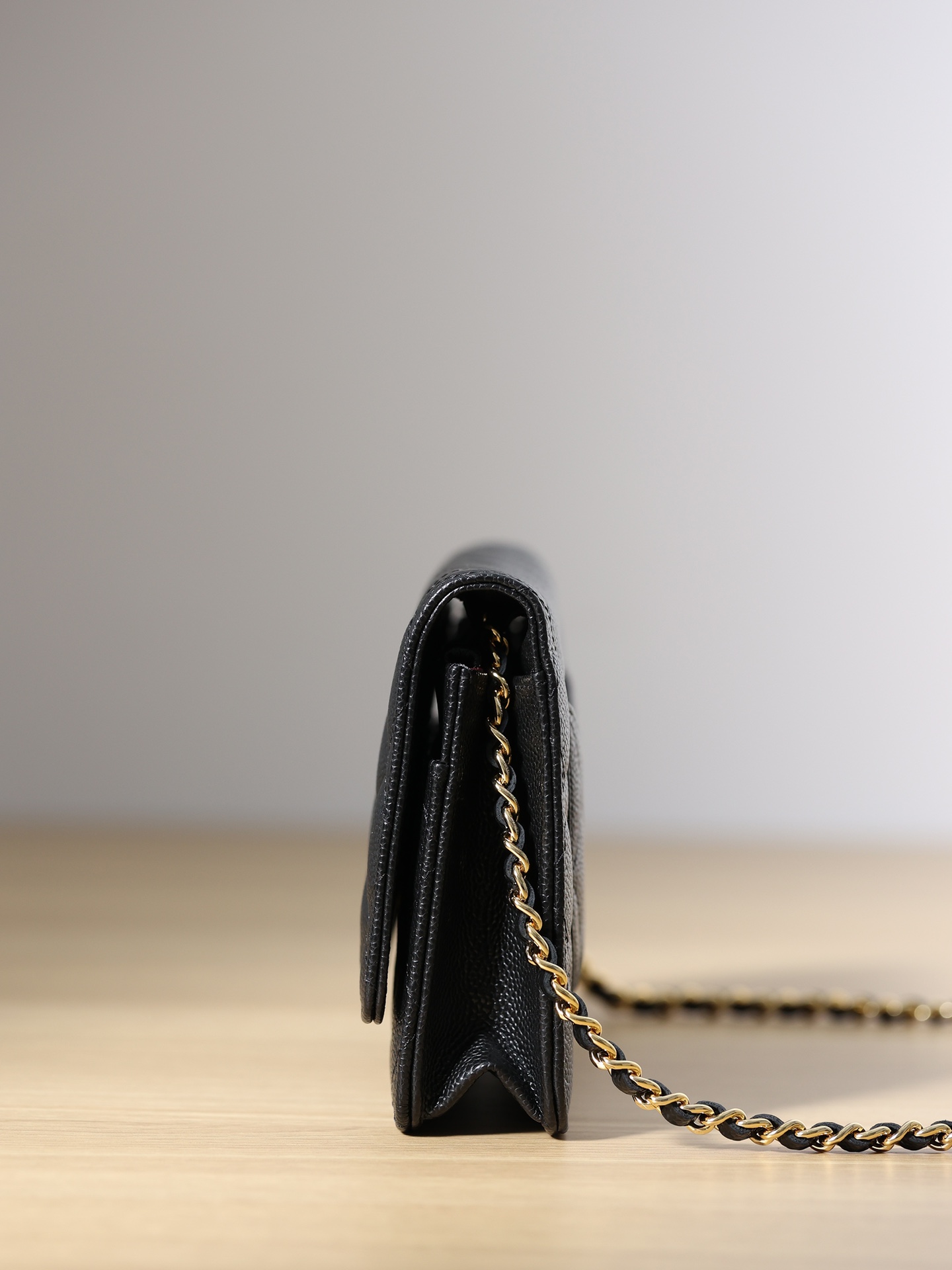 Replica Chanel Woc Gold Chain Black - Image 2
