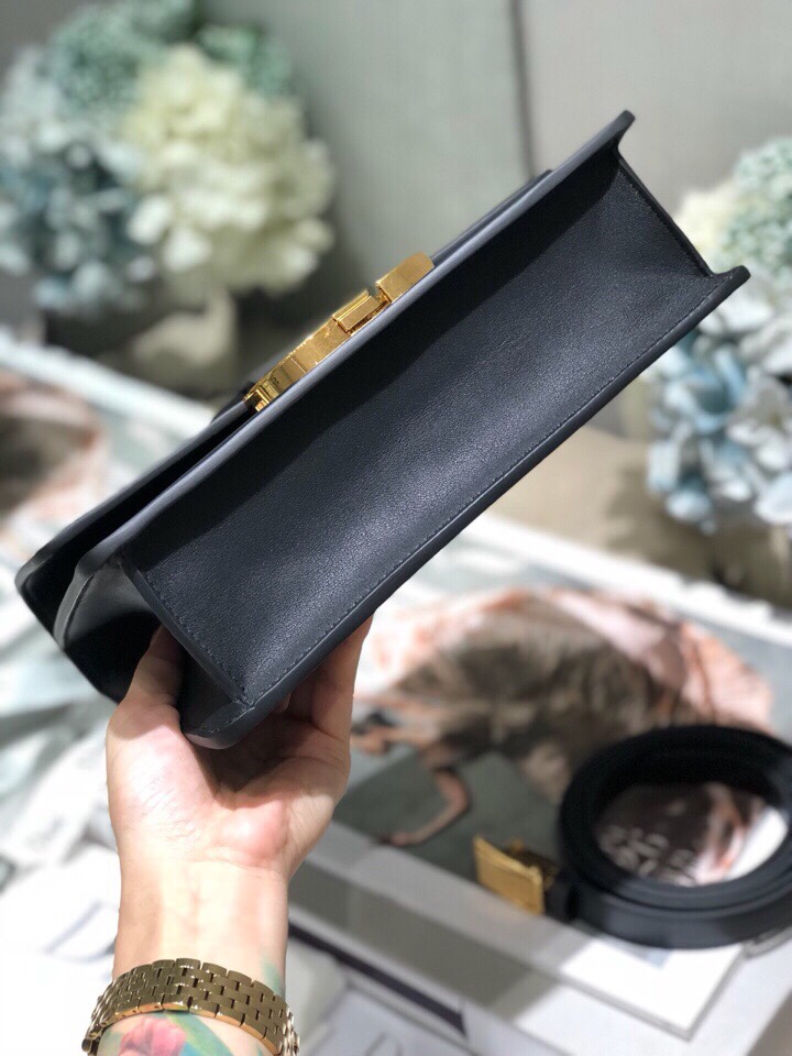 Replica Dior 30 Montaigne Bag Black Box Calfskin M9203Umos_M911 - Image 9