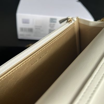 Alternative view of Replica Chanel Wallet On Chain