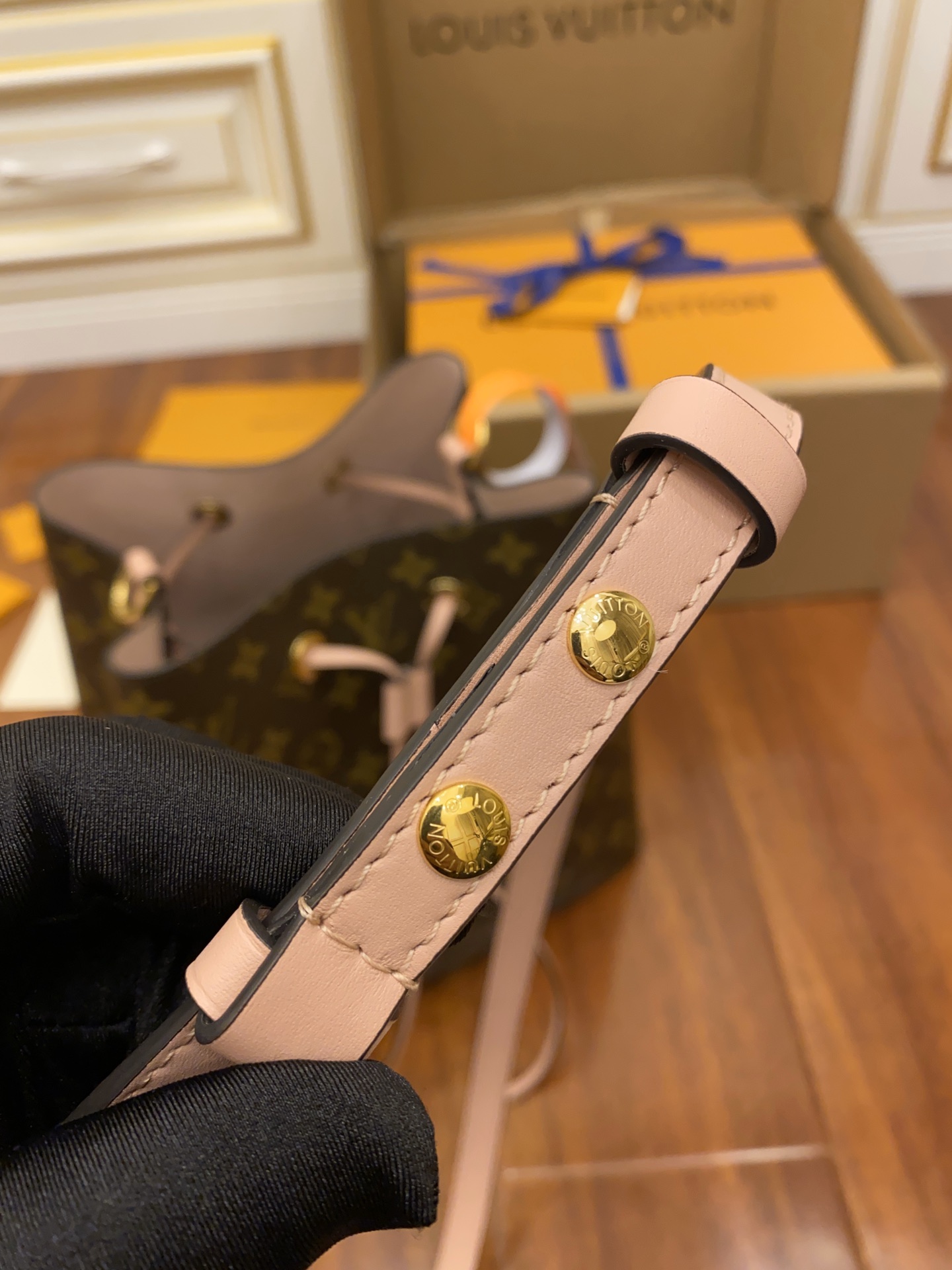 Replica Louis Vuitton Neonoe Mm M44022 - Image 8