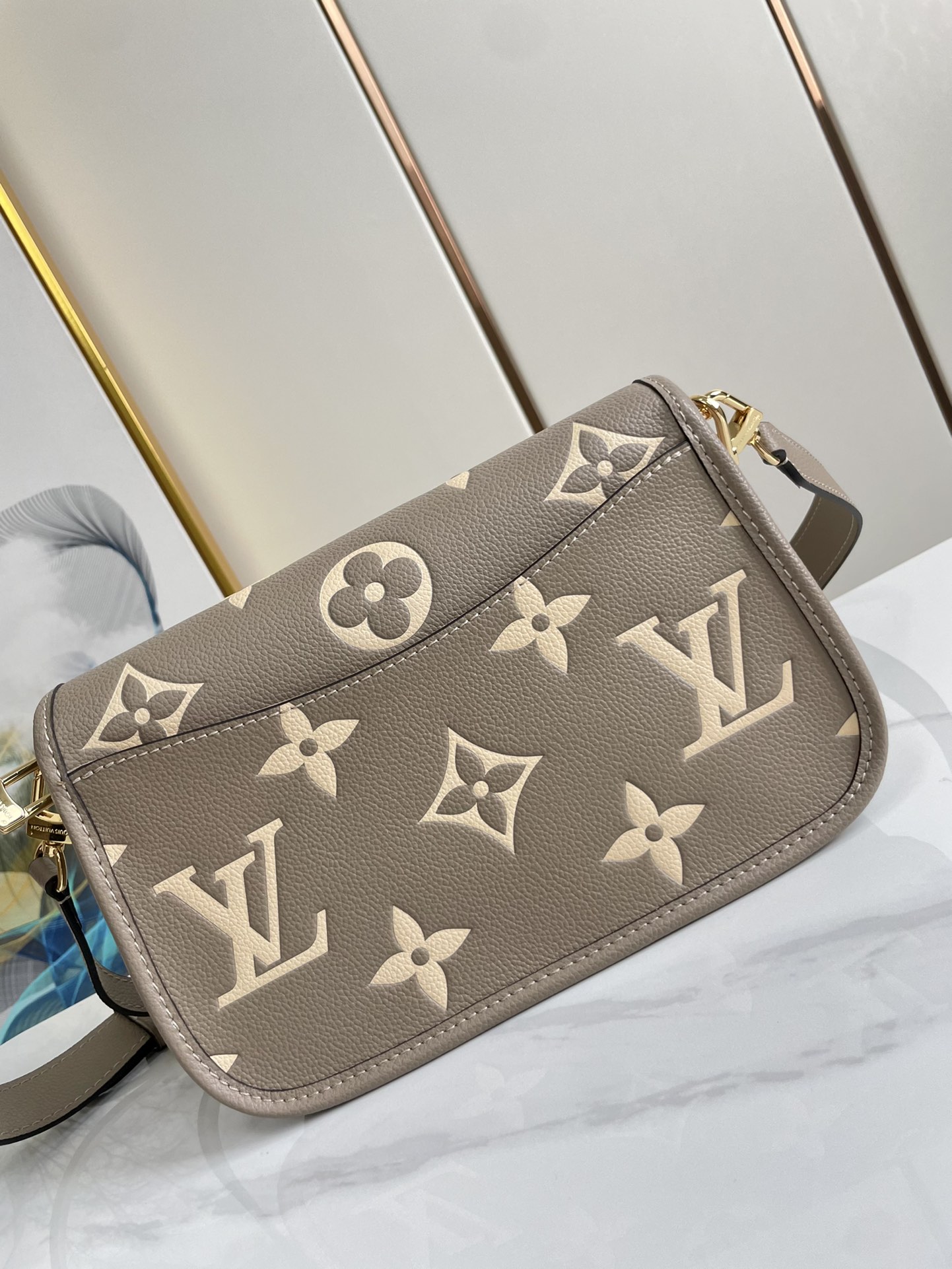 Replica Louis Vuitton Diane M46583 - Image 7