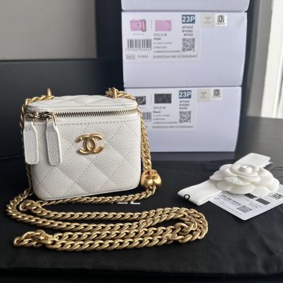 Replica Chanel Clutch With Chain Grained Calfskin & Gold-Tone Metal White Ap3203
