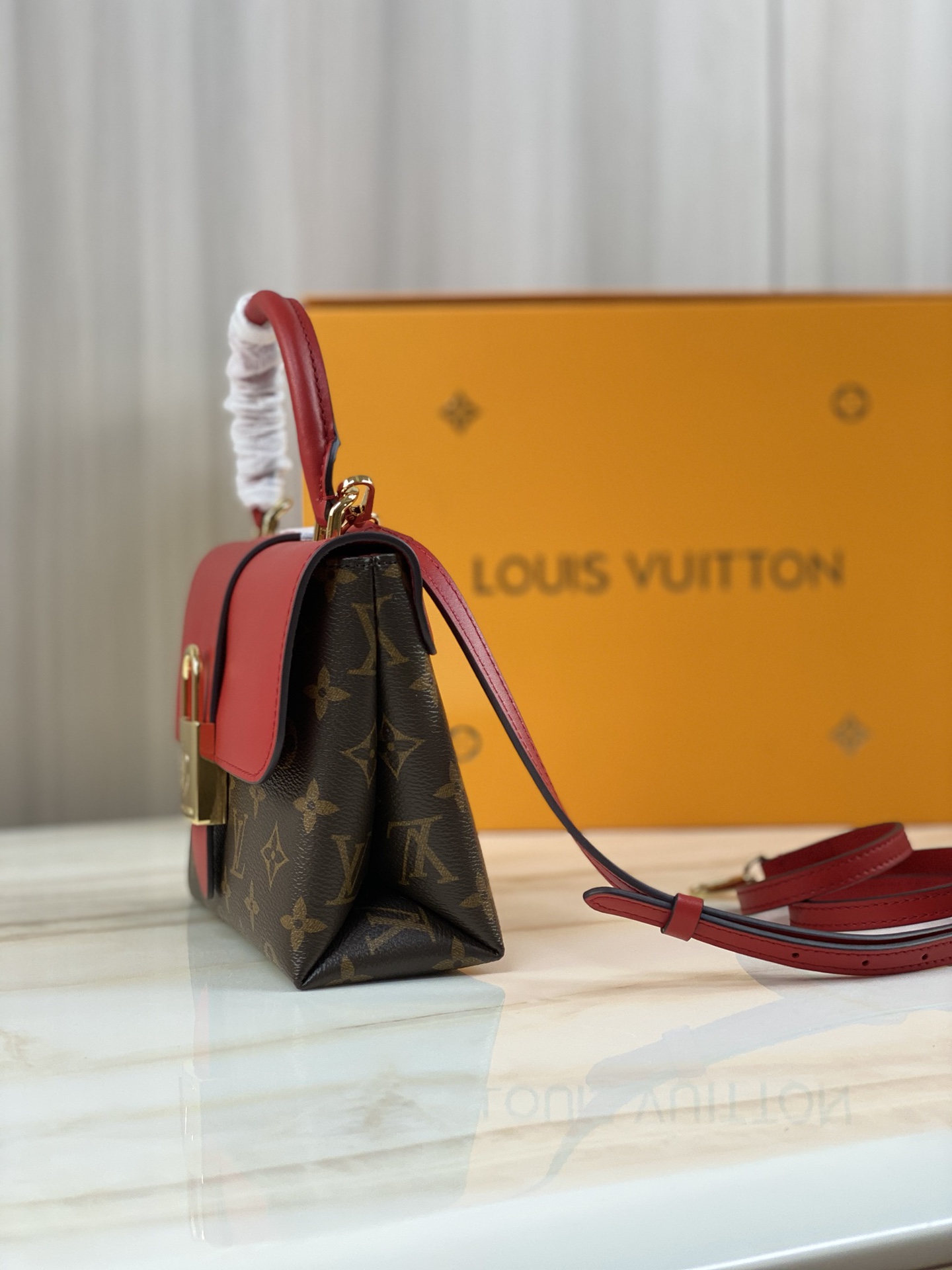 Replica Louis Vuitton Locky Bb M44322 - Image 4