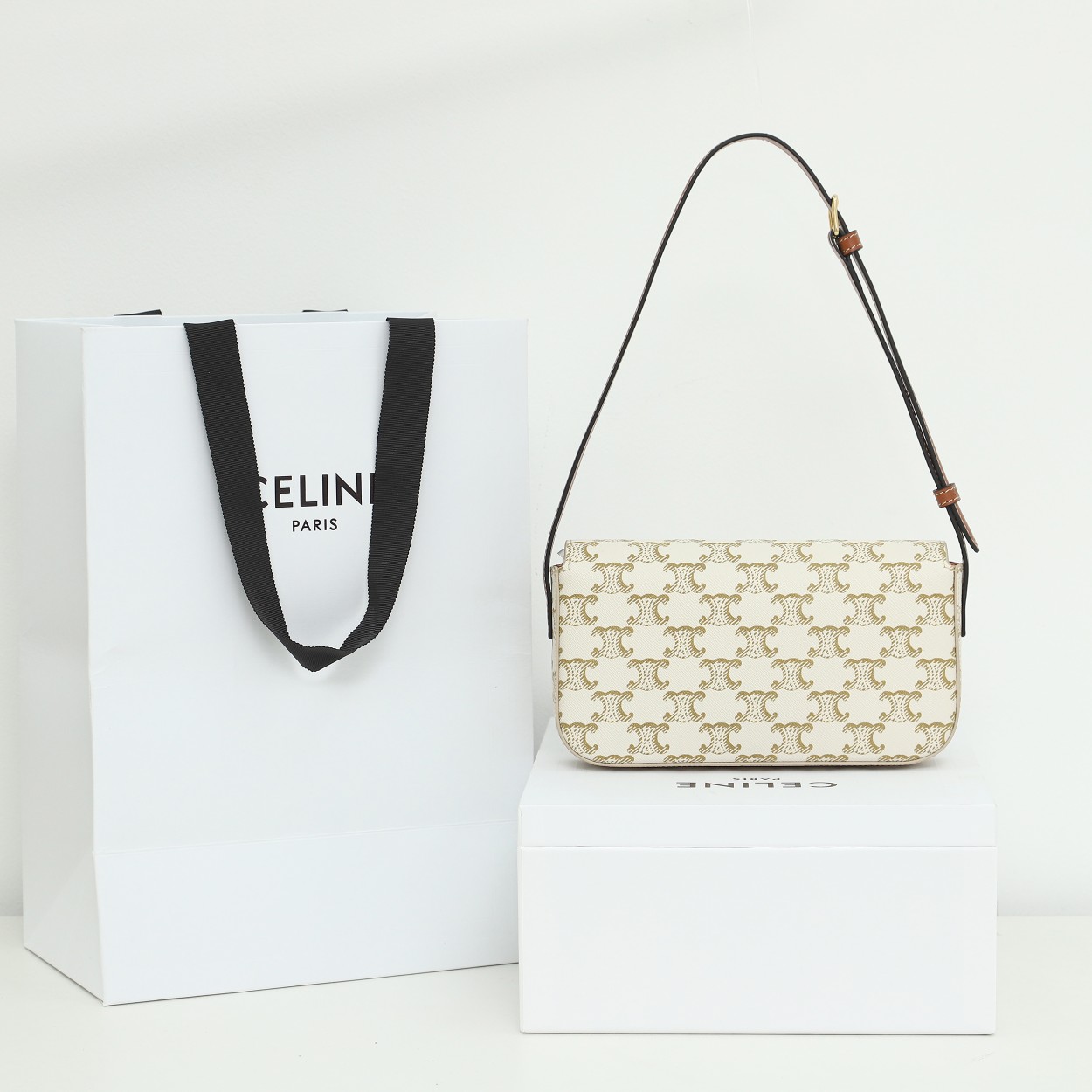 Replica Celine Classique Triomphe Bag - Image 5