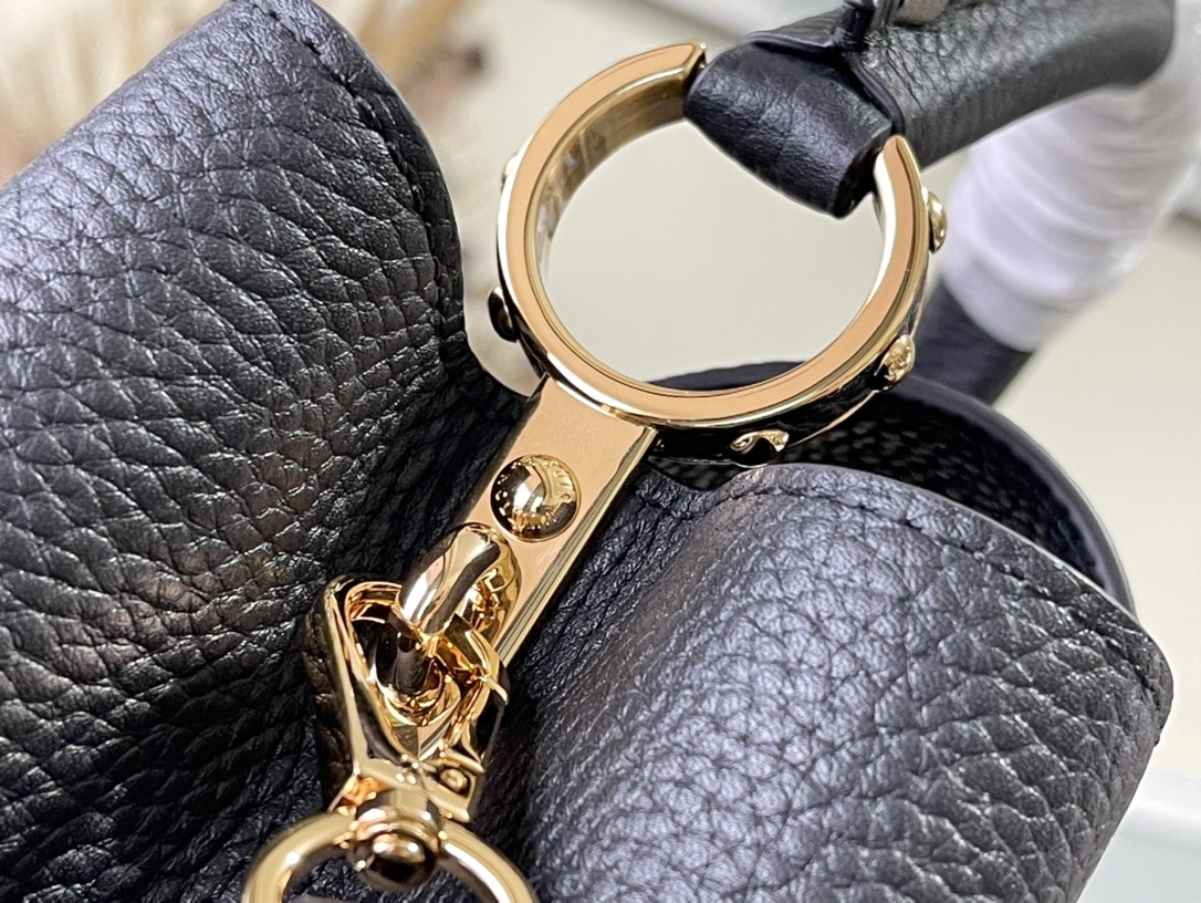 Replica Louis Vuitton Z Capucines Mm M21121 - Image 4