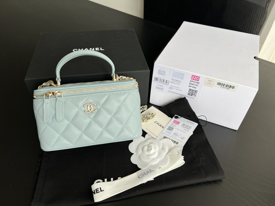 Replica Chanel 22 Cyanine Ap2199
