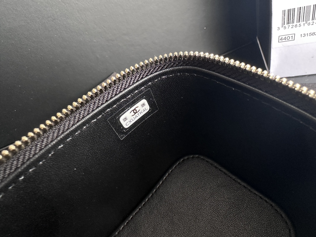 Replica Chanel Clutch With Chain Grained Calfskin & Gold-Tone Metal Black Ap3203 - Image 2